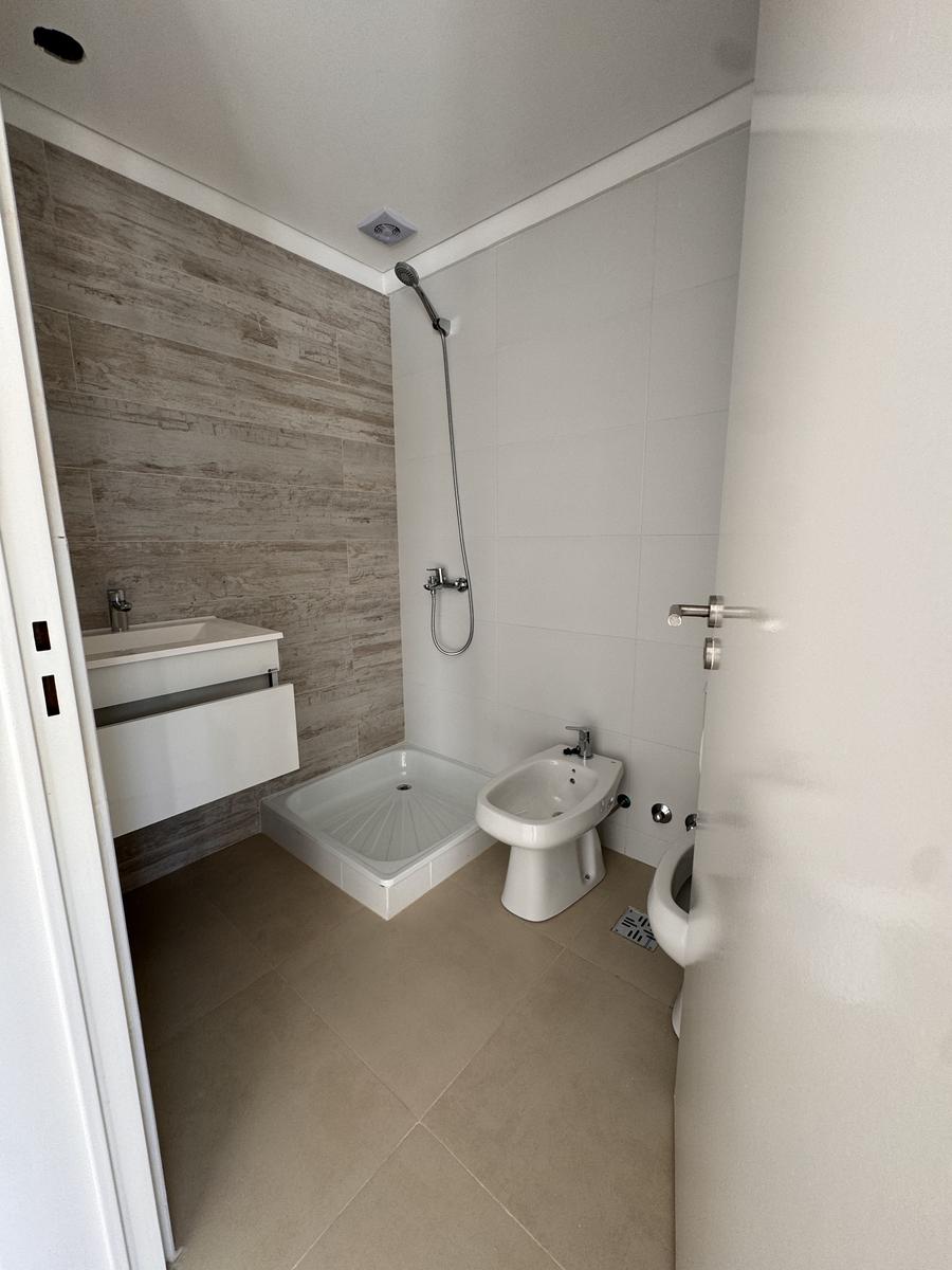 6499177_48002828952306845812709164746460803632584243476004557524991179080248794717102